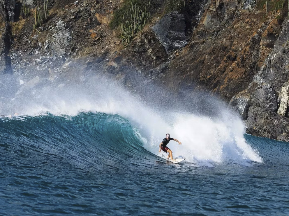 Surfing at Flamingo